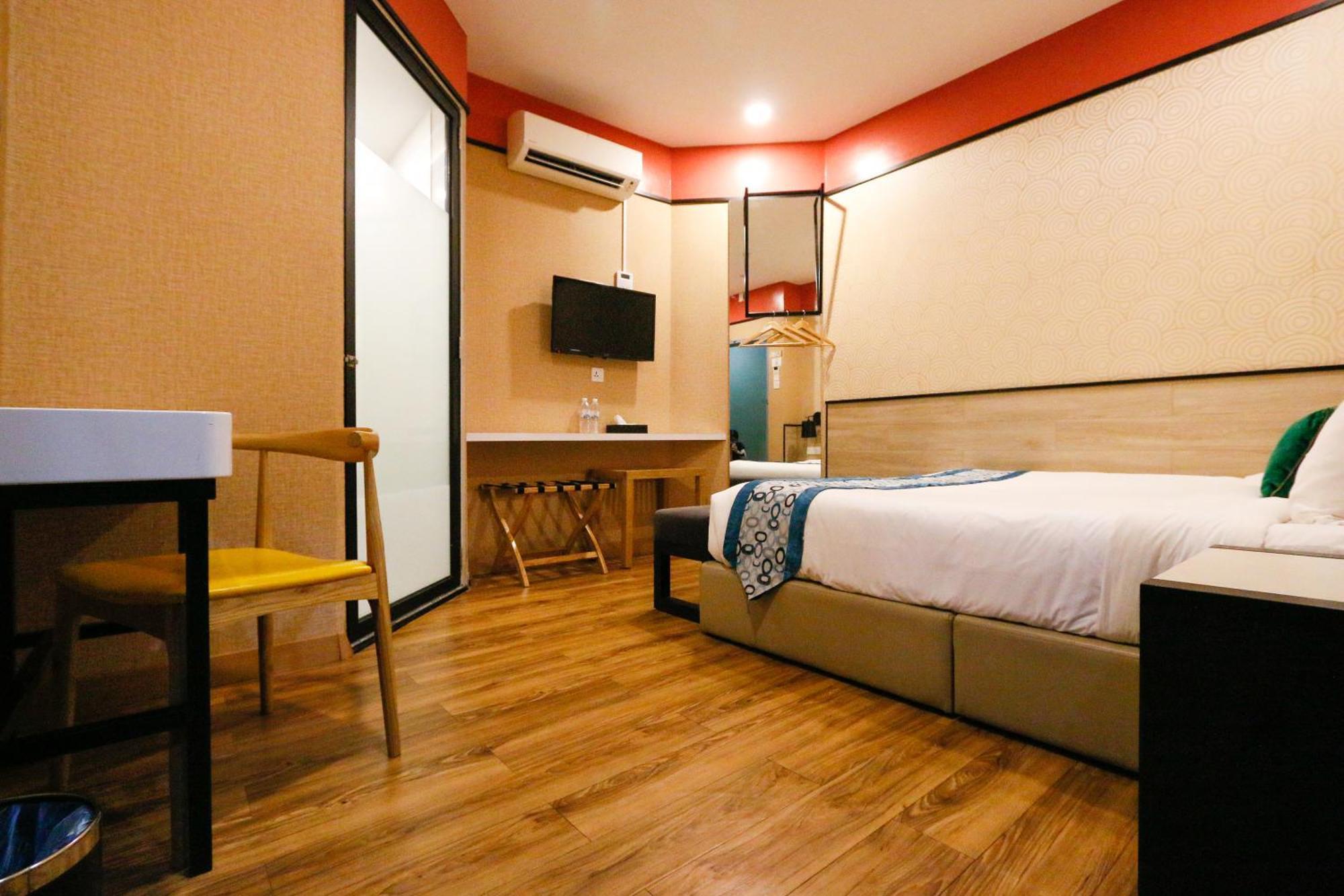 Golden Roof Hotel, Seri Iskandar Buitenkant foto