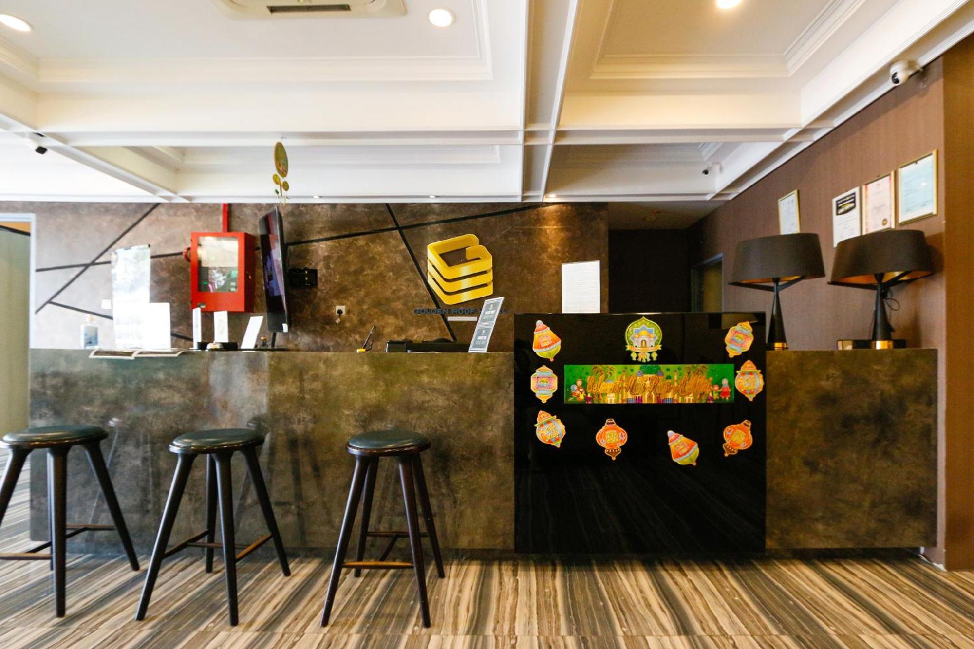 Golden Roof Hotel, Seri Iskandar Buitenkant foto