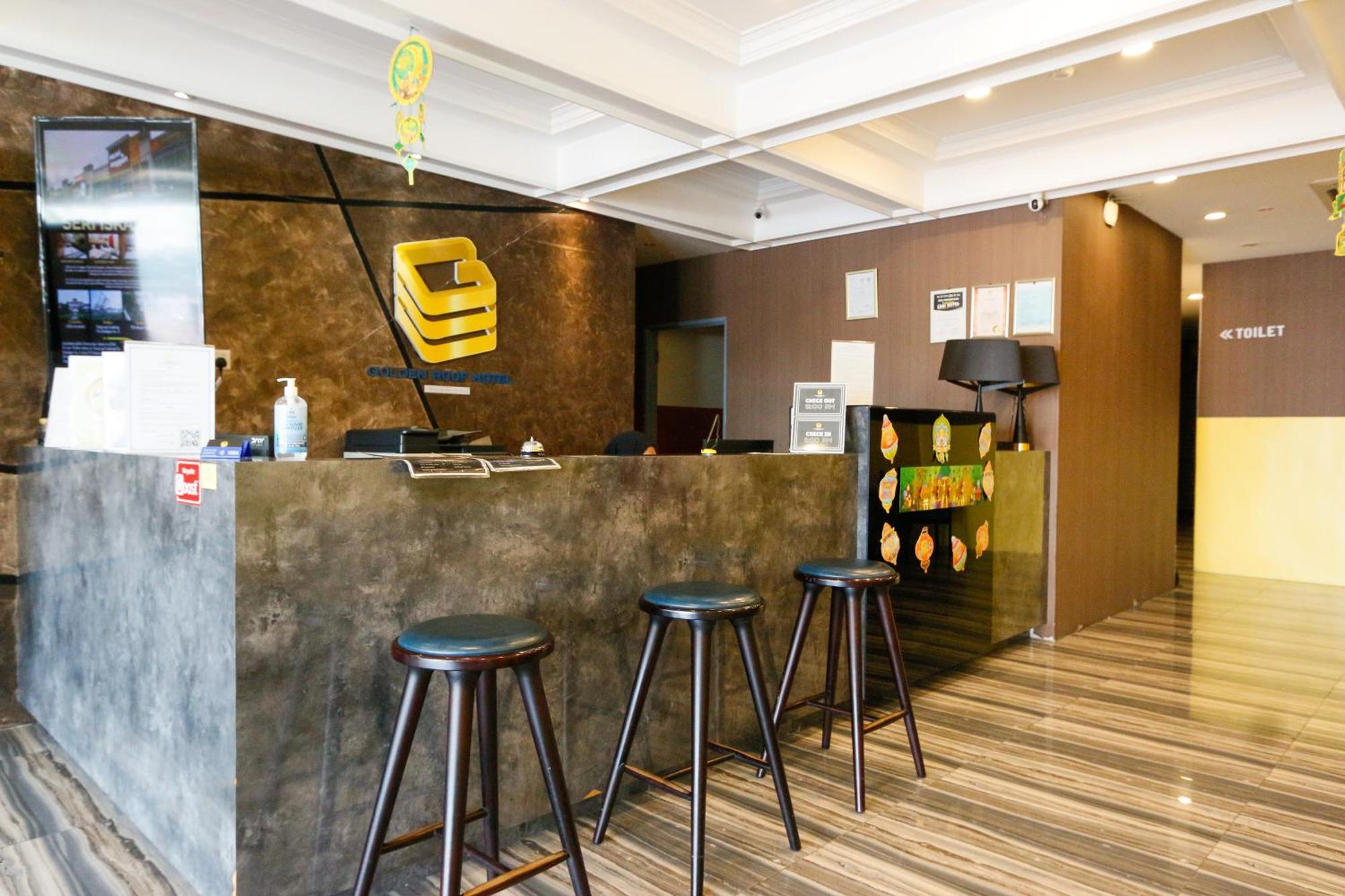 Golden Roof Hotel, Seri Iskandar Buitenkant foto