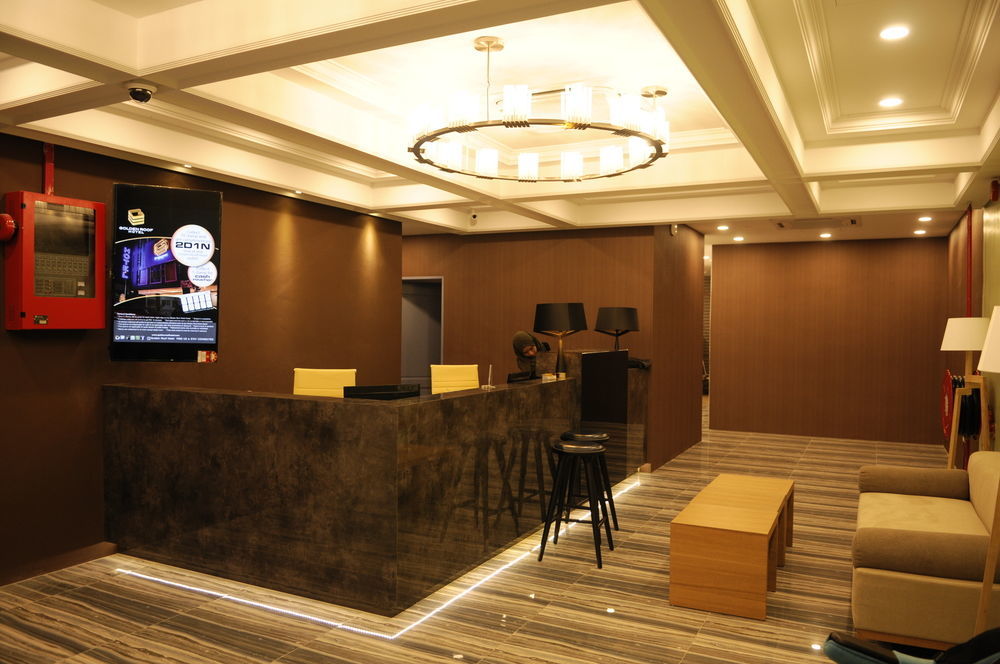 Golden Roof Hotel, Seri Iskandar Buitenkant foto